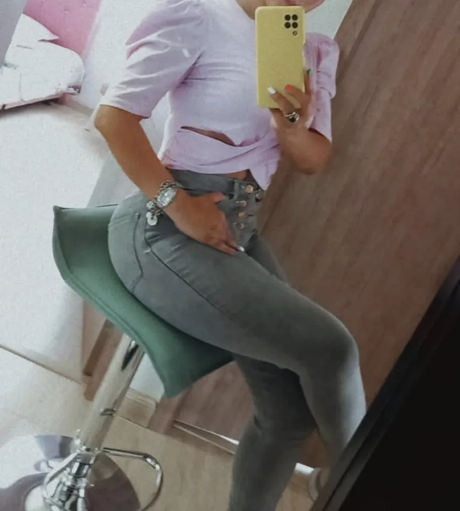 Hotwife en Cali - Salsera y cuerpo de Gym